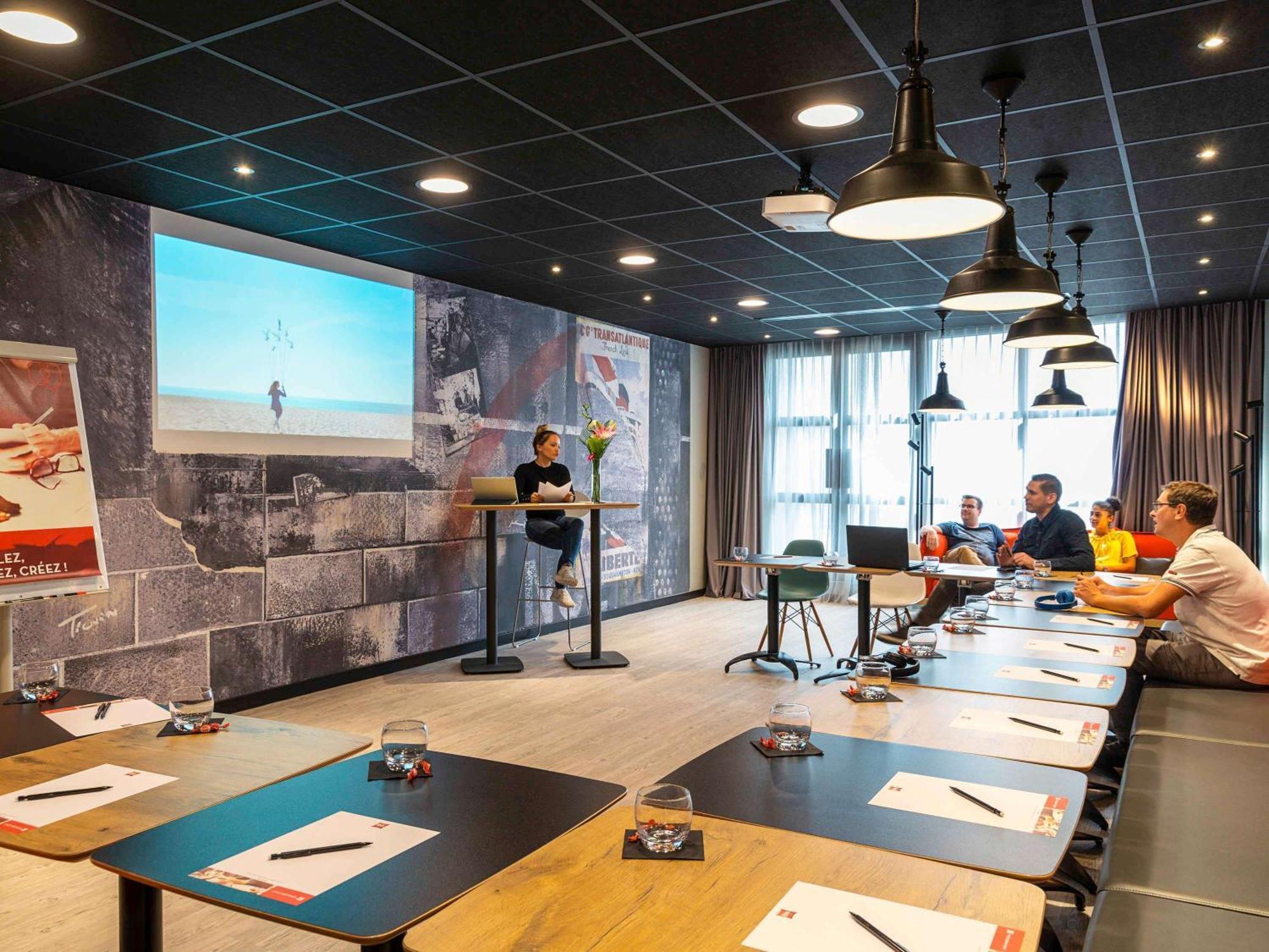 Отель Ibis Le Havre Centre Экстерьер фото